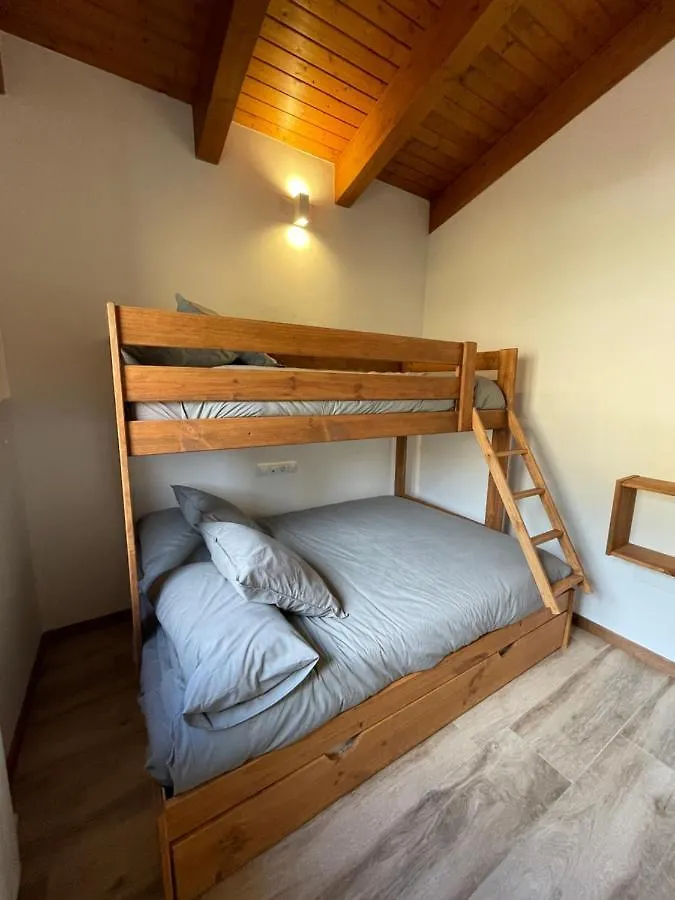 Casa De Les Escoles, Espinalbet - Alberga Castellar del Riu 0*,  Španělsko