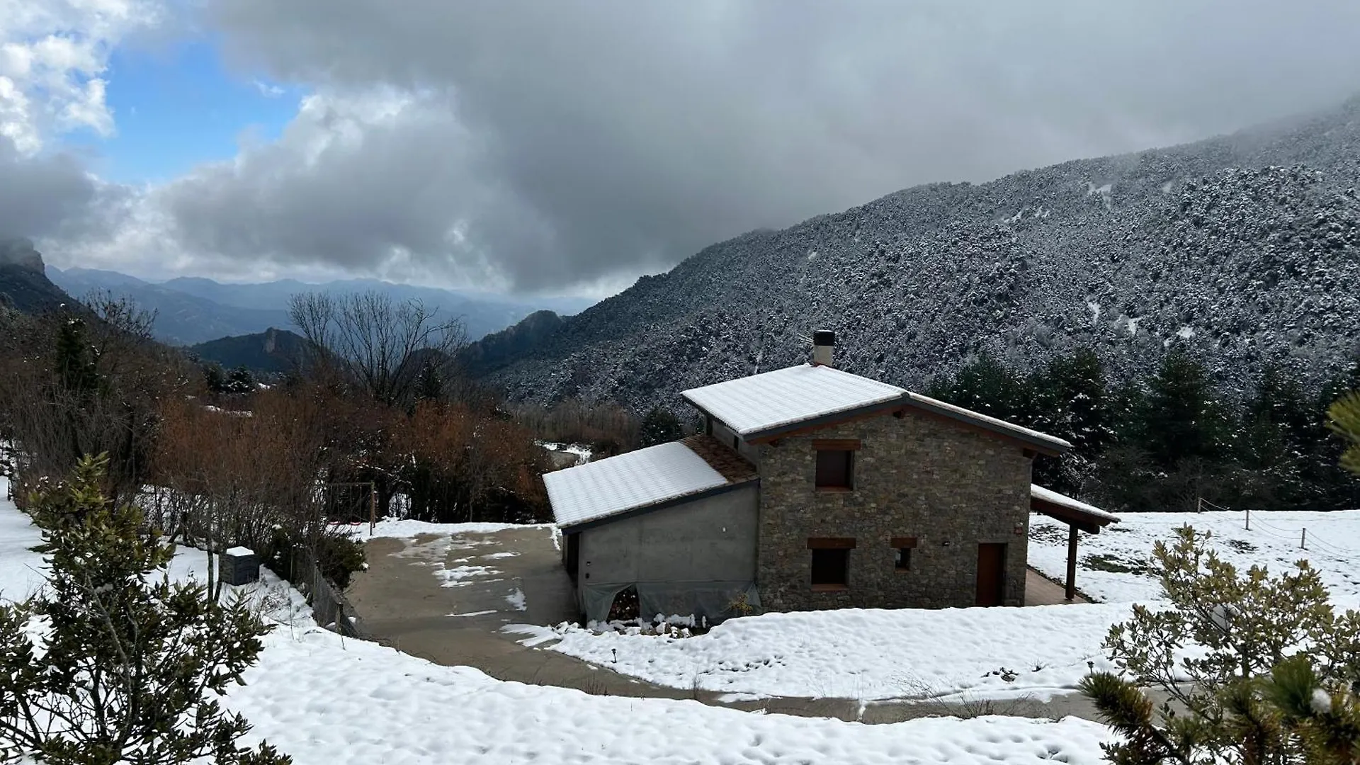 Casa De Les Escoles, Espinalbet - Alberga Castellar del Riu